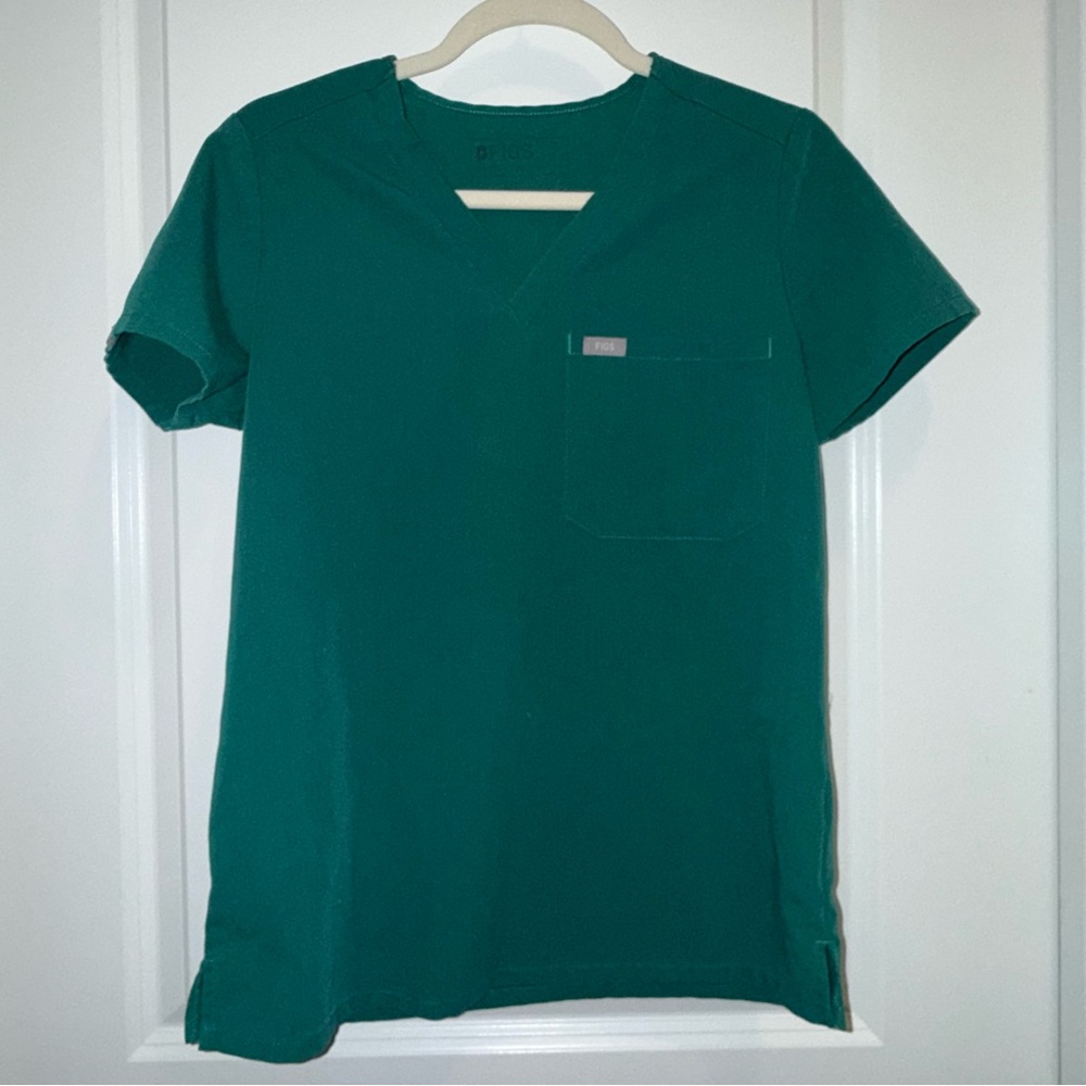 FIGS Women Short Sleeve Scrub Top | Hunter Green | Technical Collection Size XS